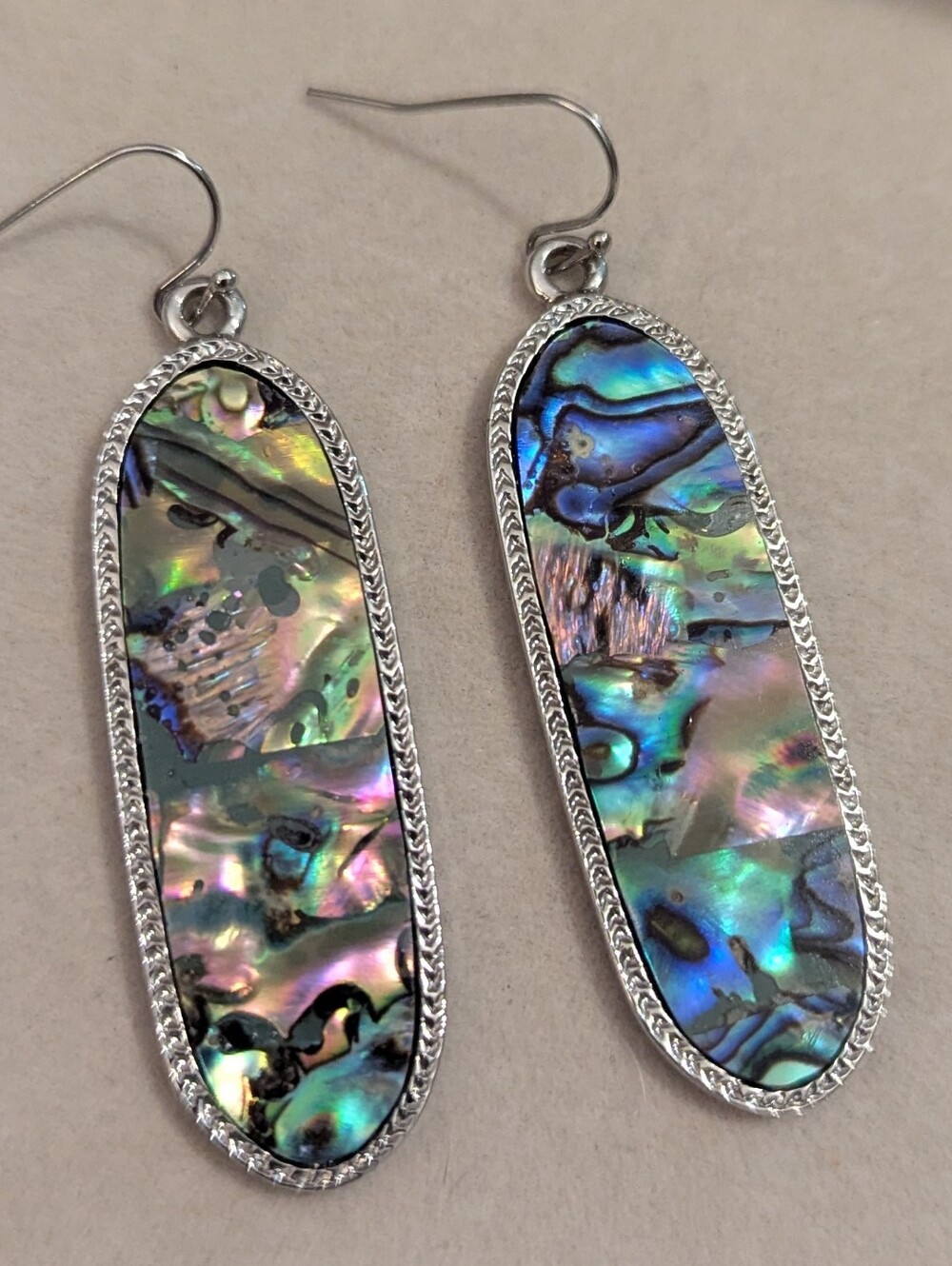 Abalone Shell Oval Dangle Earrings – Iridescent Ocean Glow R62026-2